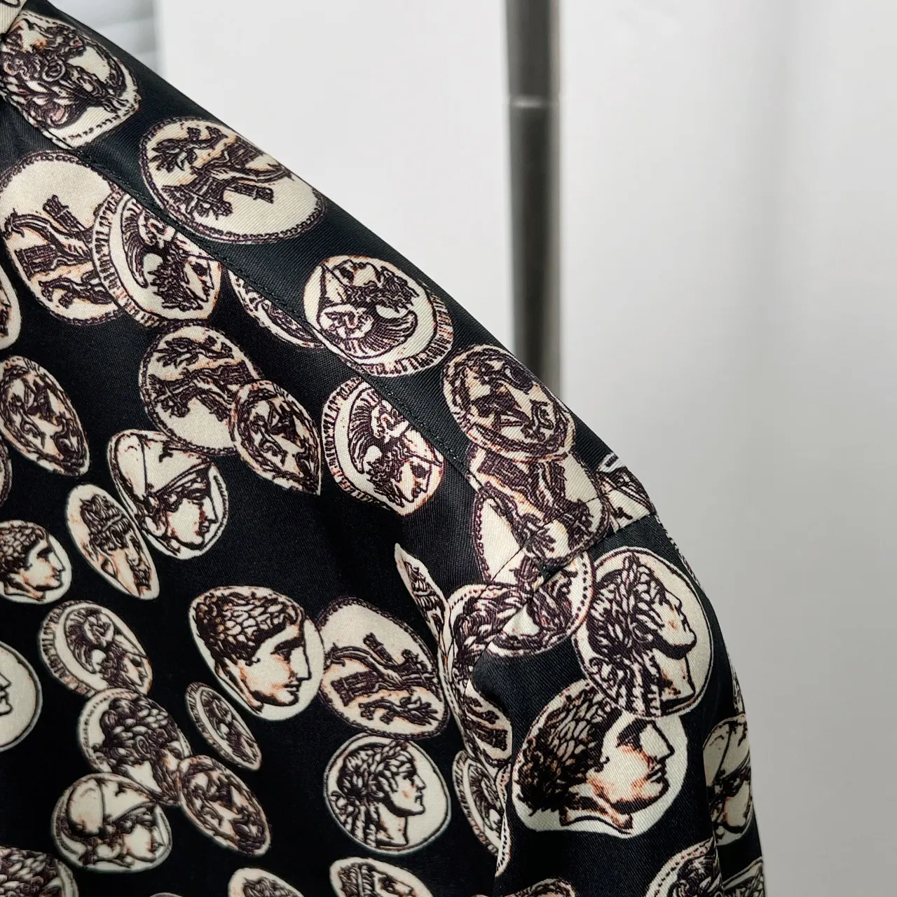 Dolce&Gabban Sizes：M-3XL